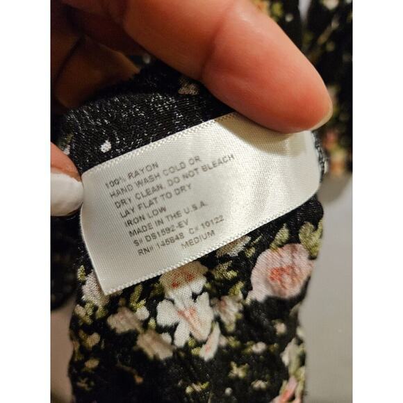 Everly Hanna Black Floral Short Dress Top V-Neck Long Sleeve Bohemian Women's M - Picture 9 of 9